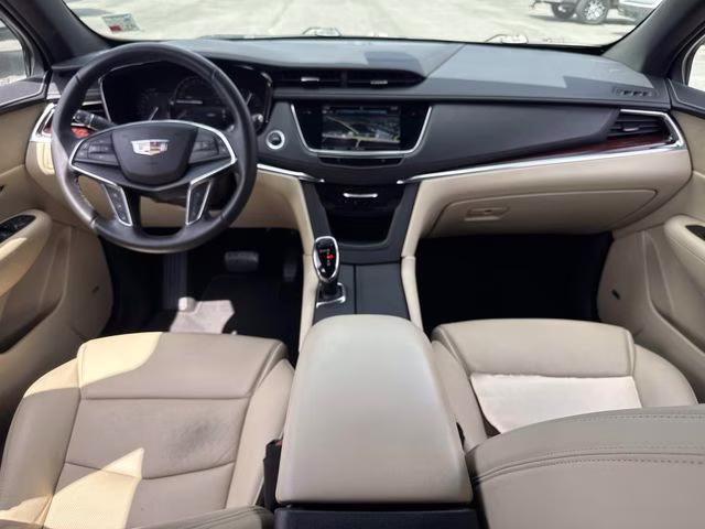 2019 Red Cadillac XT5 Luxury FWD SUV