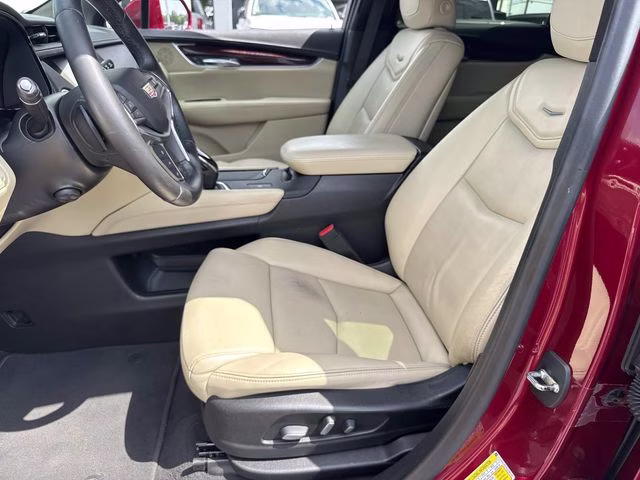 2019 Red Cadillac XT5 Luxury FWD SUV