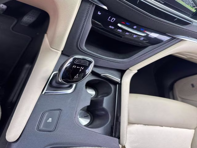 2019 Red Cadillac XT5 Luxury FWD SUV