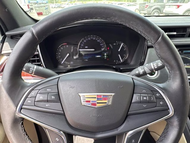 2019 Red Cadillac XT5 Luxury FWD SUV
