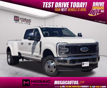 2026 Star White Metallic Tri-Coat Ford Super Duty F-350 DRW Lariat 4X4 Truck