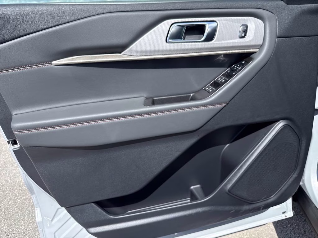 2026 Space White Metallic Ford Explorer Active RWD SUV