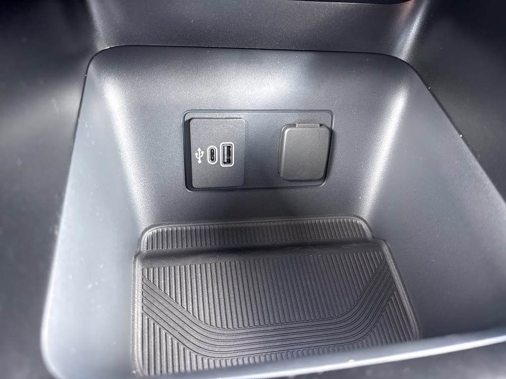 2026 Space White Metallic Ford Explorer Active RWD SUV