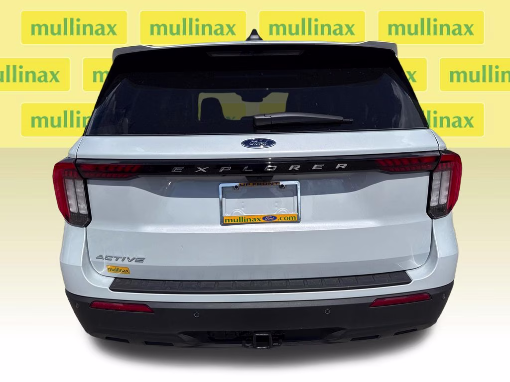 2026 Space White Metallic Ford Explorer Active RWD SUV