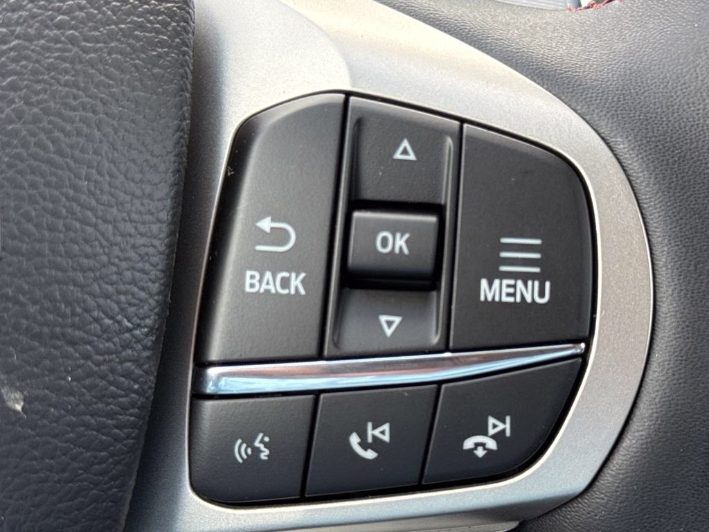2026 Space White Metallic Ford Explorer Active RWD SUV