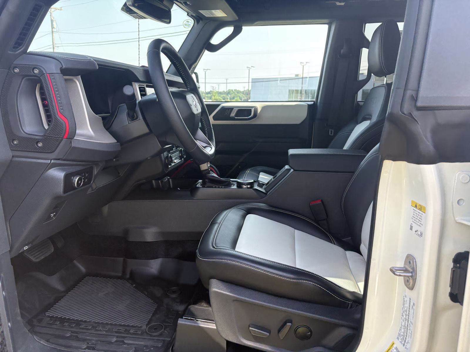 2026 Wimbledon White Ford Bronco Outer Banks 4X4 SUV