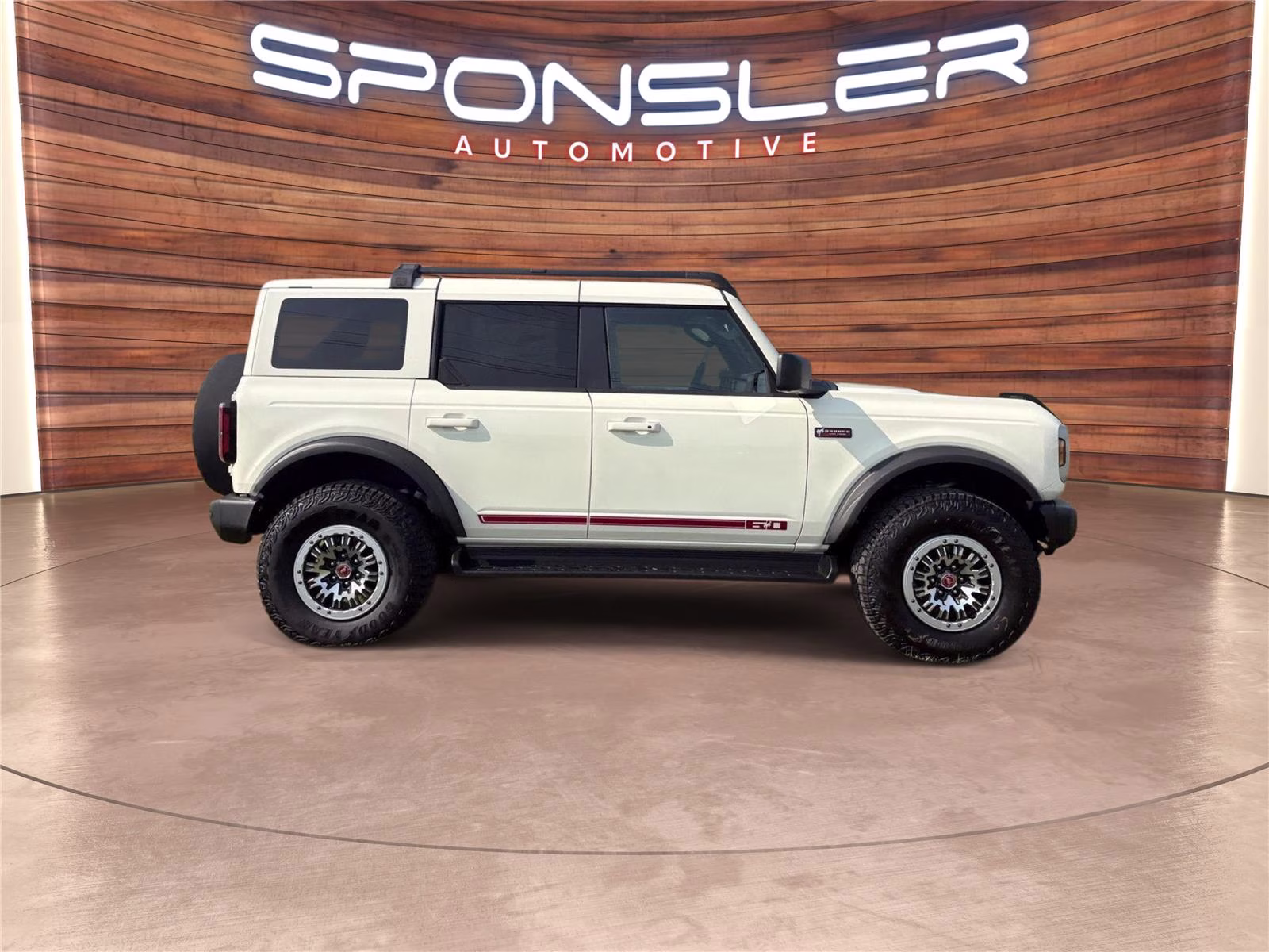 2026 Wimbledon White Ford Bronco Outer Banks 4X4 SUV