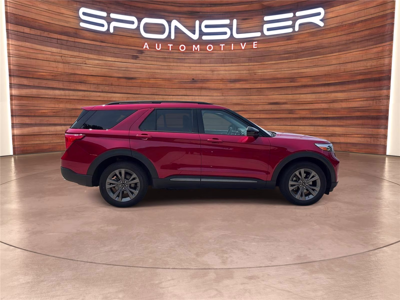 2024 Rapid Red Metallic Tinted Clearcoat Ford Explorer XLT 4X4 SUV