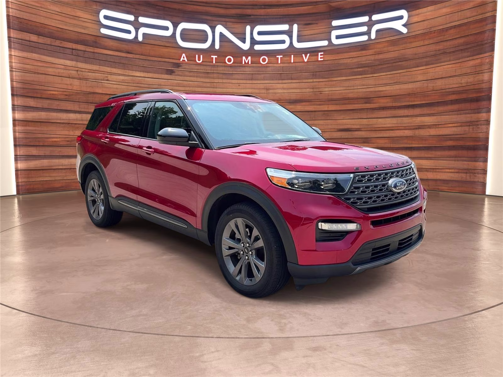 2024 Rapid Red Metallic Tinted Clearcoat Ford Explorer XLT 4X4 SUV