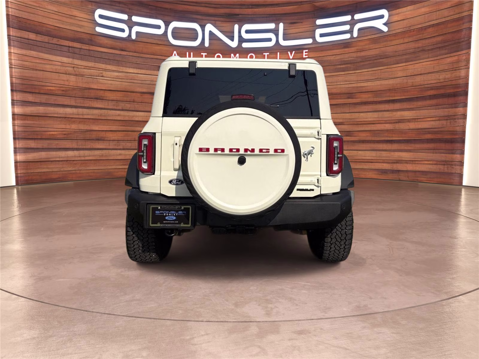 2026 Wimbledon White Ford Bronco Outer Banks 4X4 SUV