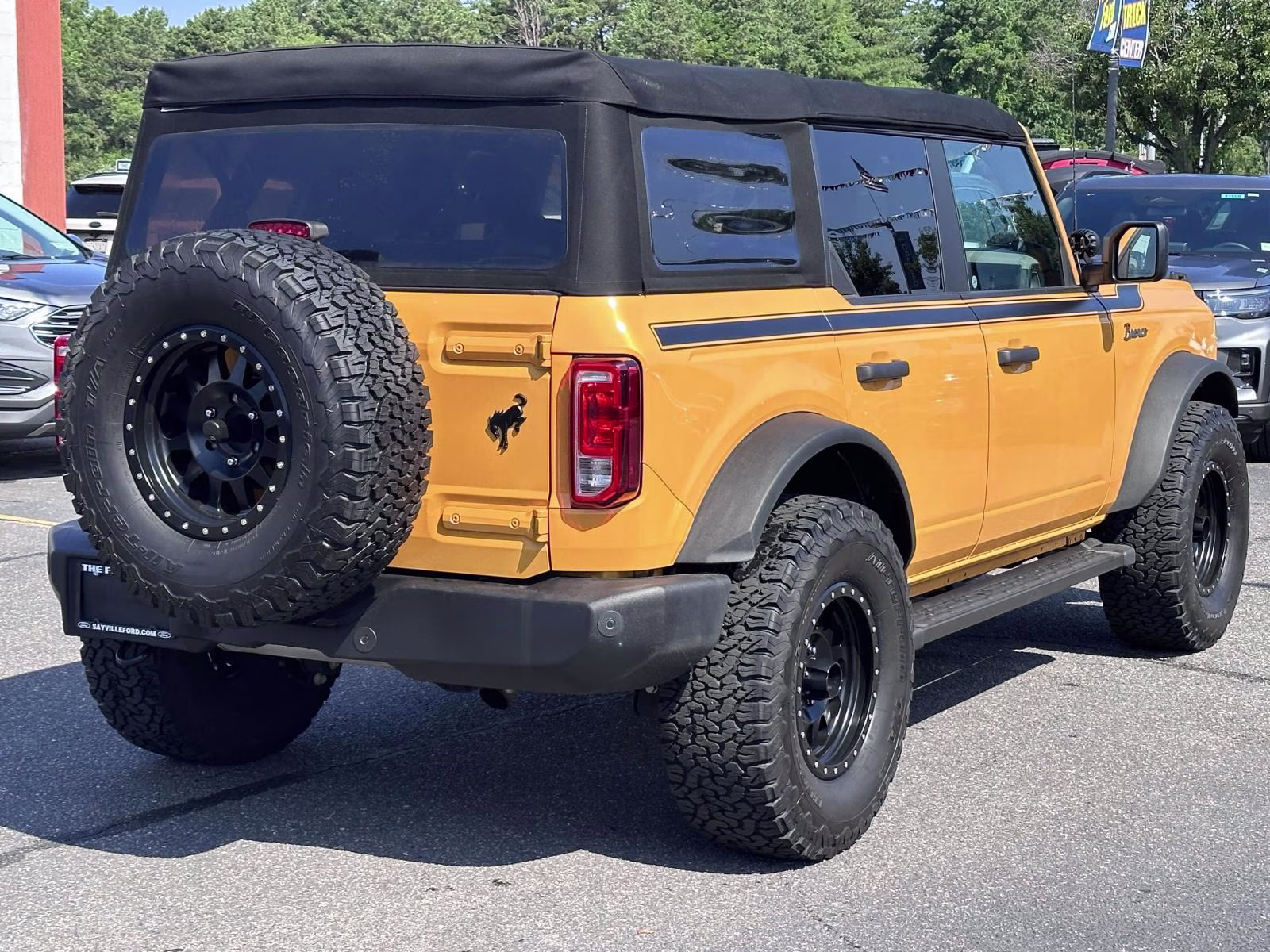 2022 Cyber Orange Metallic Tricoat Ford Bronco Big Bend 4 Door 4x4 4X4 SUV