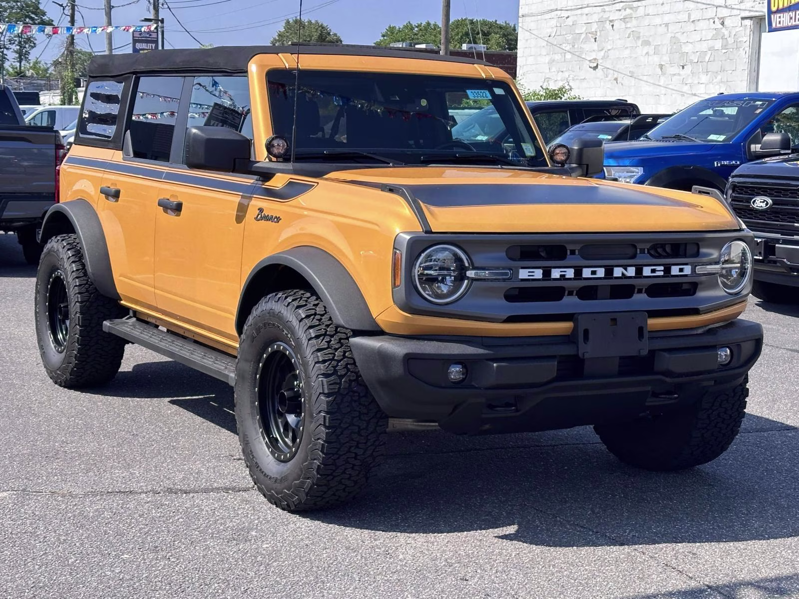 2022 Cyber Orange Metallic Tricoat Ford Bronco Big Bend 4 Door 4x4 4X4 SUV