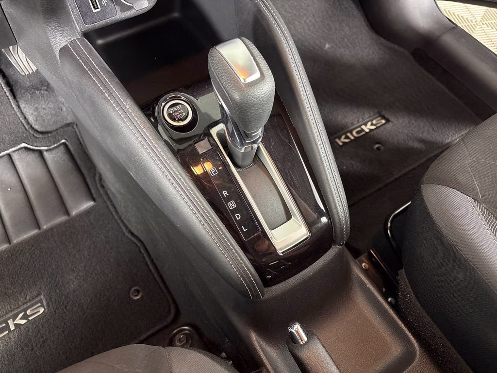 2019 Super Black Nissan Kicks SV FWD SUV