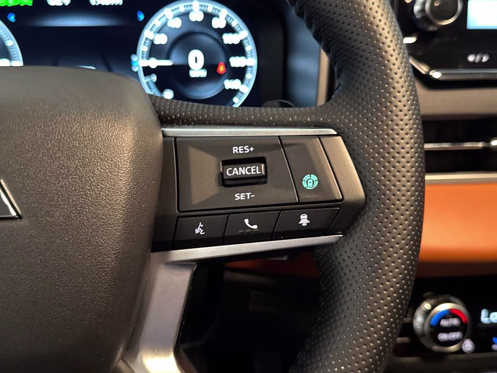 2025 Red Diamond/Black Roof Mitsubishi Outlander PHEV SEL Platinum Edition AWD SUV