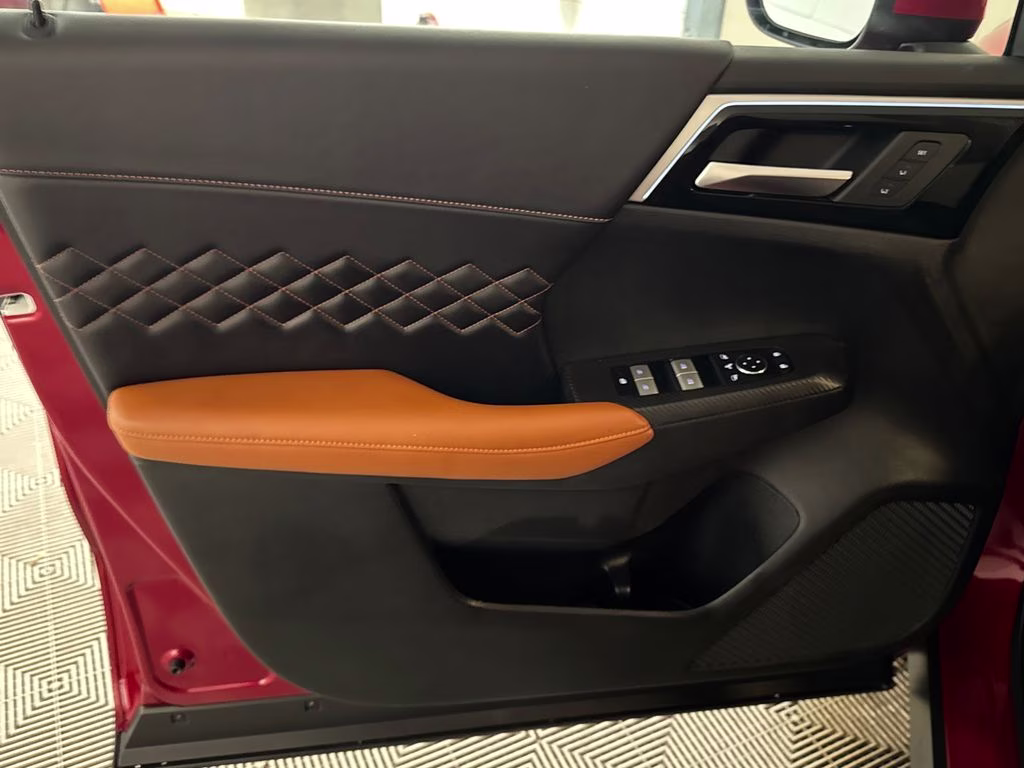 2025 Red Diamond/Black Roof Mitsubishi Outlander PHEV SEL Platinum Edition AWD SUV