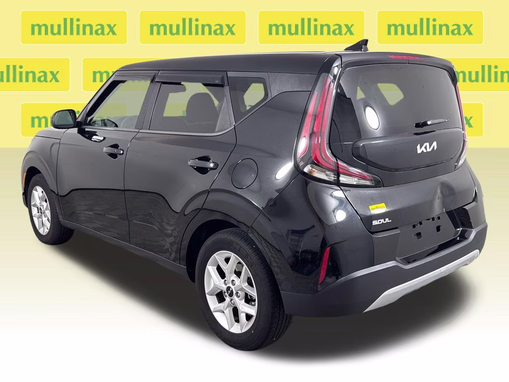 2024 Fusion Black Kia Soul S FWD Hatchback