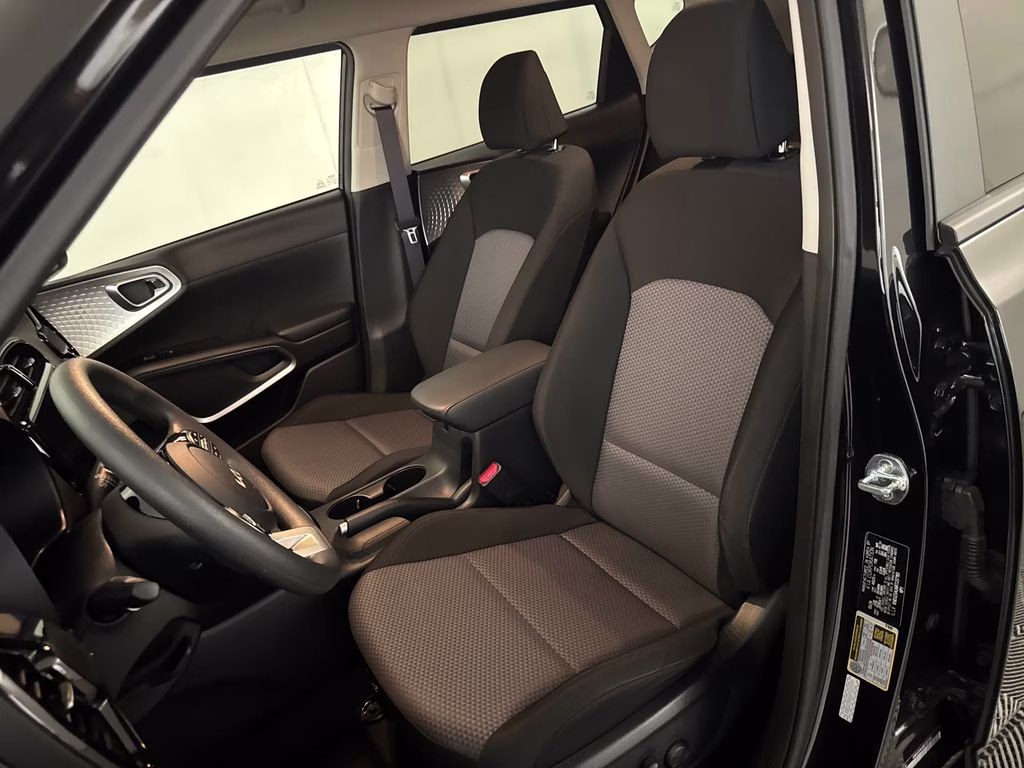2024 Fusion Black Kia Soul S FWD Hatchback