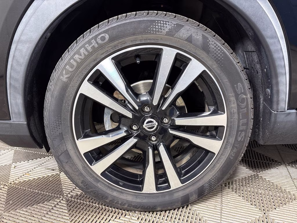 2019 Super Black Nissan Kicks SV FWD SUV