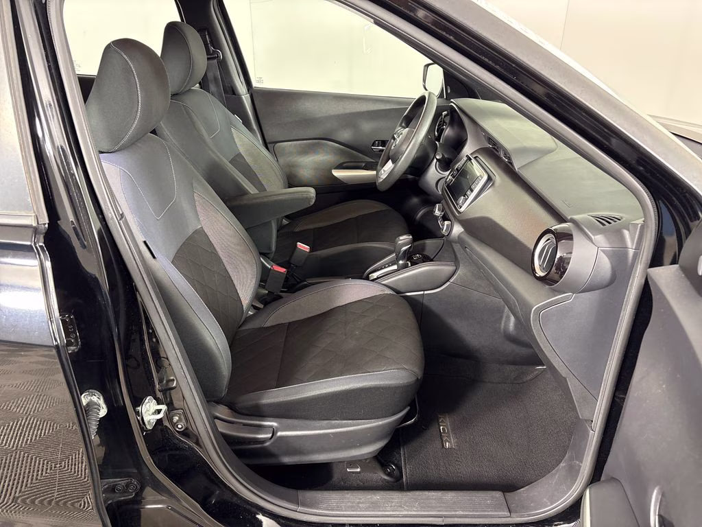2019 Super Black Nissan Kicks SV FWD SUV