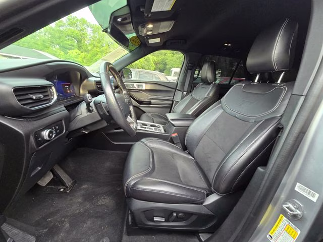 2022 Silver Metallic Ford Explorer ST RWD SUV