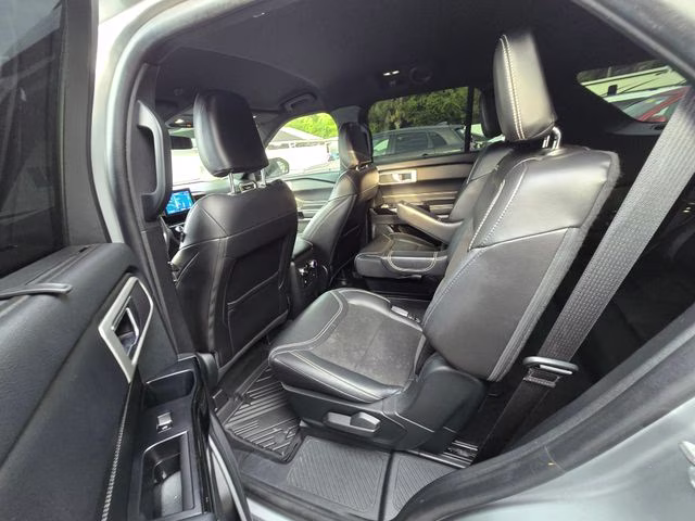 2022 Silver Metallic Ford Explorer ST RWD SUV