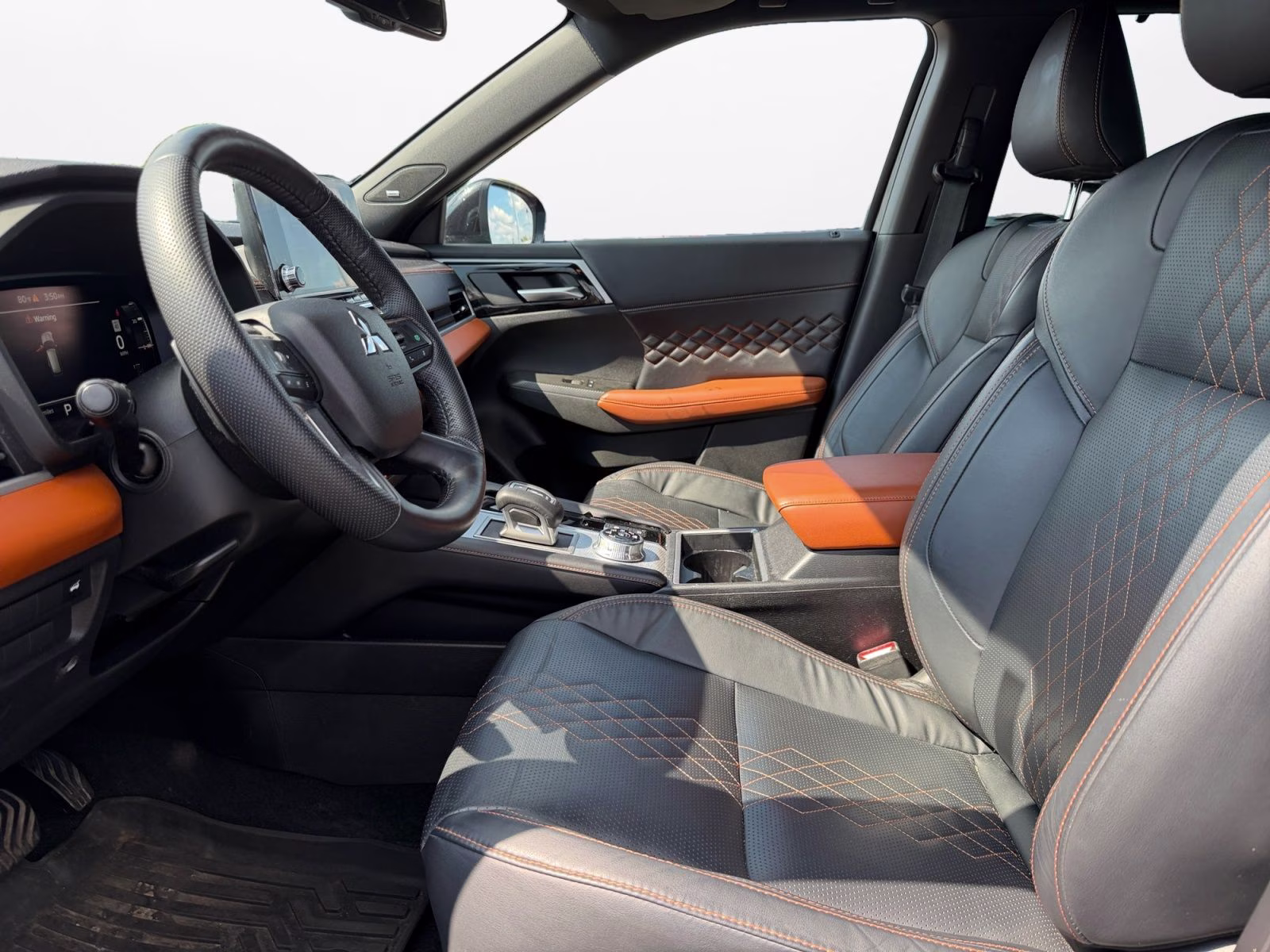 2022 Labrador Black Pearl Mitsubishi Outlander SEL 4X4 SUV