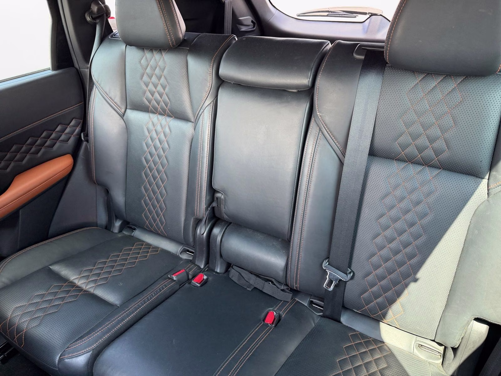2022 Labrador Black Pearl Mitsubishi Outlander SEL 4X4 SUV