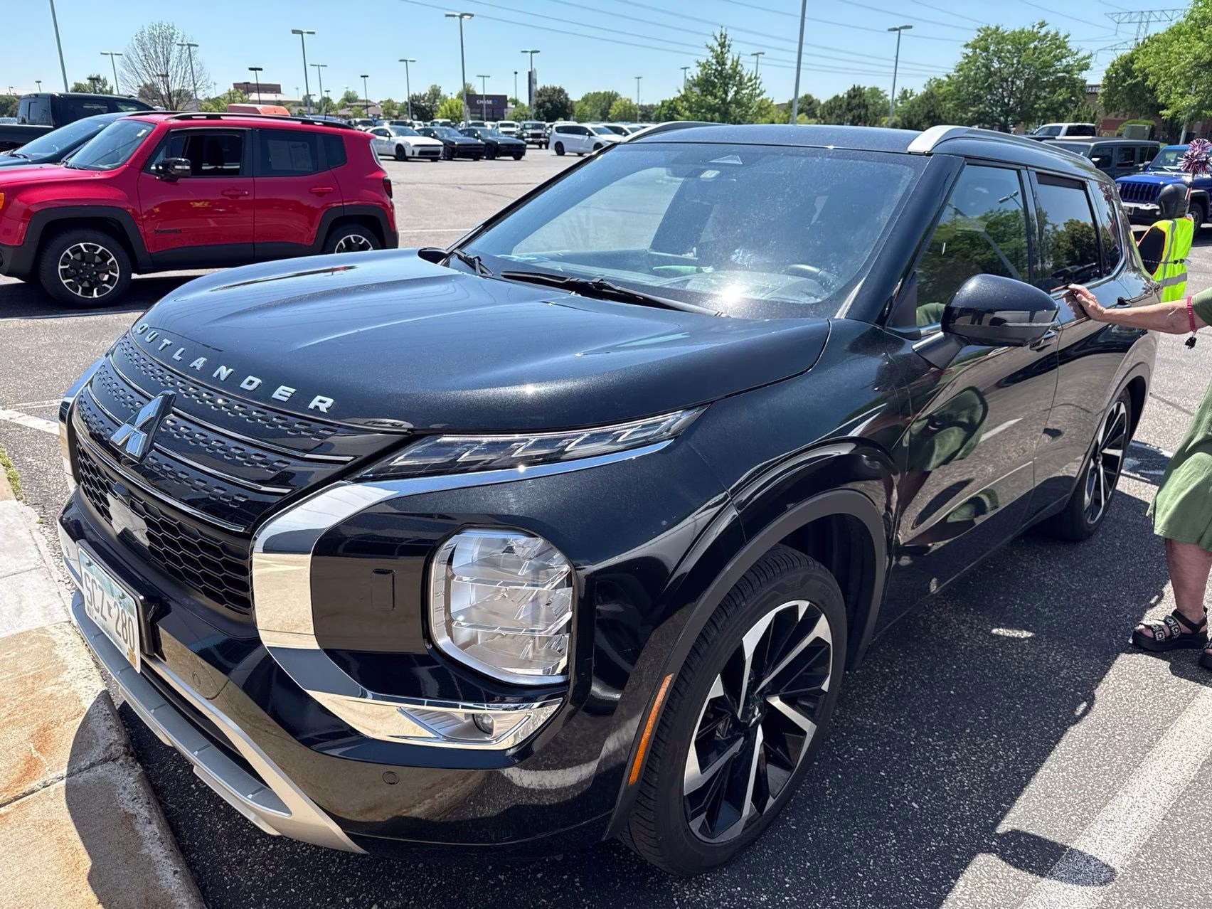 2022 Labrador Black Pearl Mitsubishi Outlander SEL 4X4 SUV