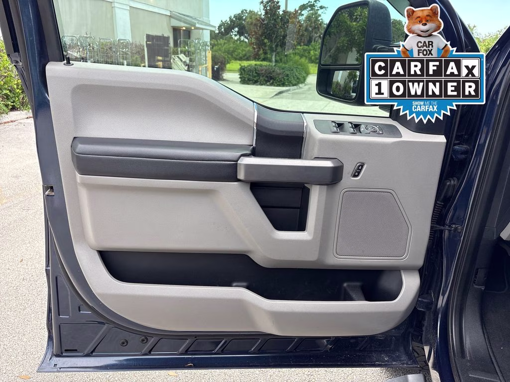 2019 Blue Ford Super Duty F-250 SRW XLT 4X4 Truck