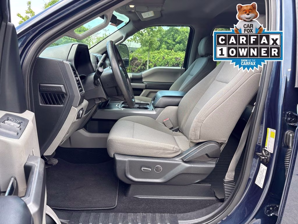 2019 Blue Ford Super Duty F-250 SRW XLT 4X4 Truck