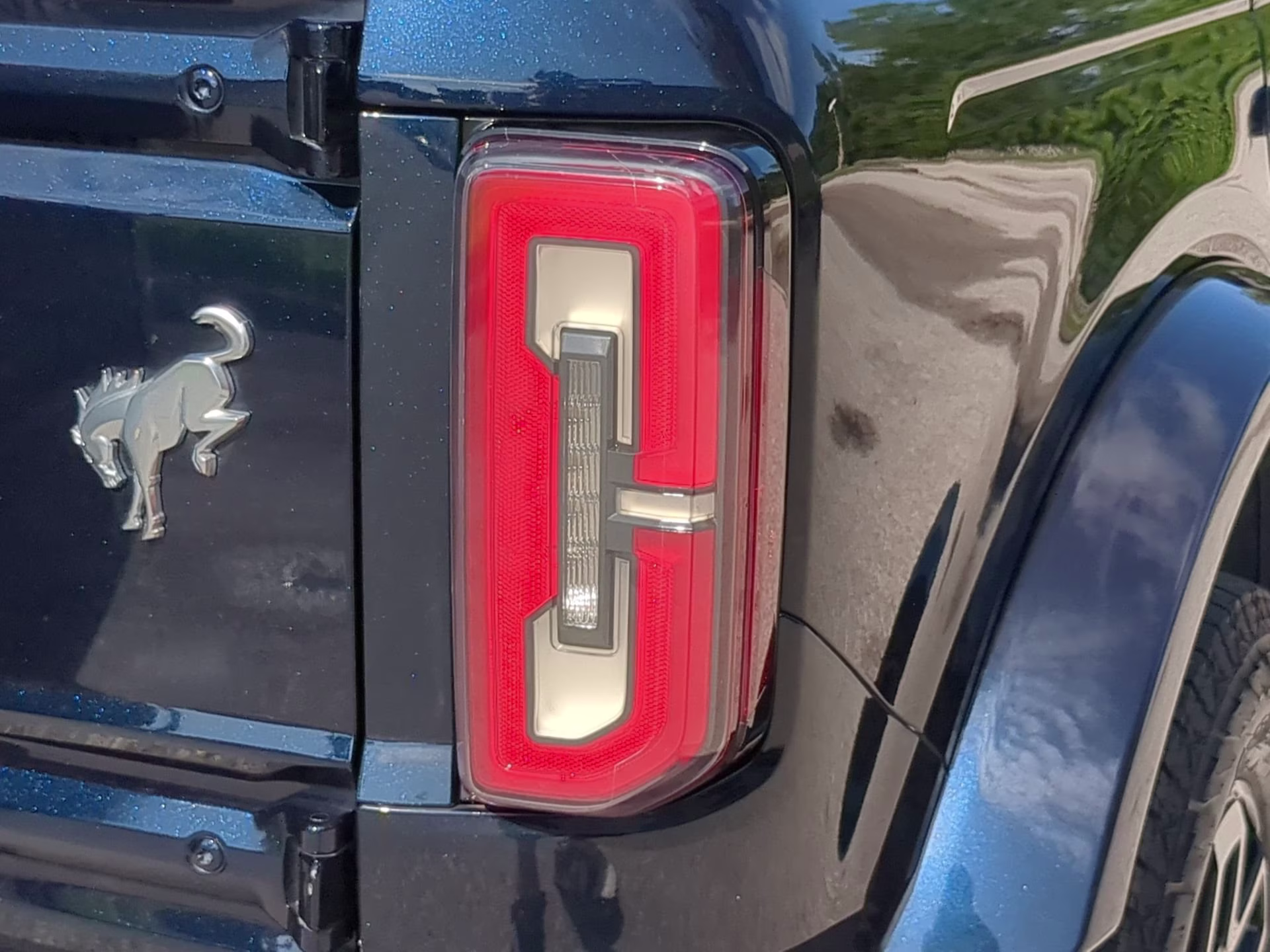 2021 Antimatter Blue Metallic Ford Bronco Outer Banks 4X4 Convertible