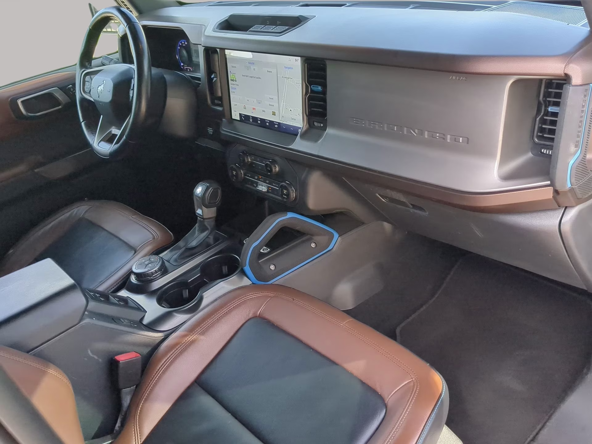2021 Antimatter Blue Metallic Ford Bronco Outer Banks 4X4 Convertible