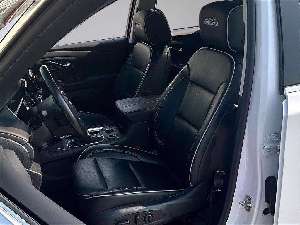 2021 Iridescent Pearl Tricoat Chevrolet Traverse High Country AWD SUV