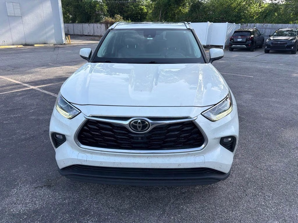 2021 Blizzard Pearl Toyota Highlander Limited AWD SUV
