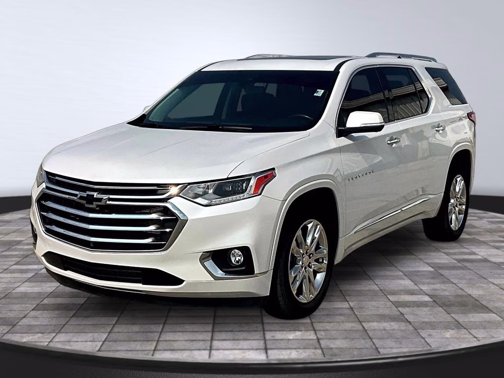 2021 Iridescent Pearl Tricoat Chevrolet Traverse High Country AWD SUV