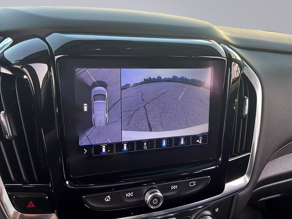 2021 Iridescent Pearl Tricoat Chevrolet Traverse High Country AWD SUV
