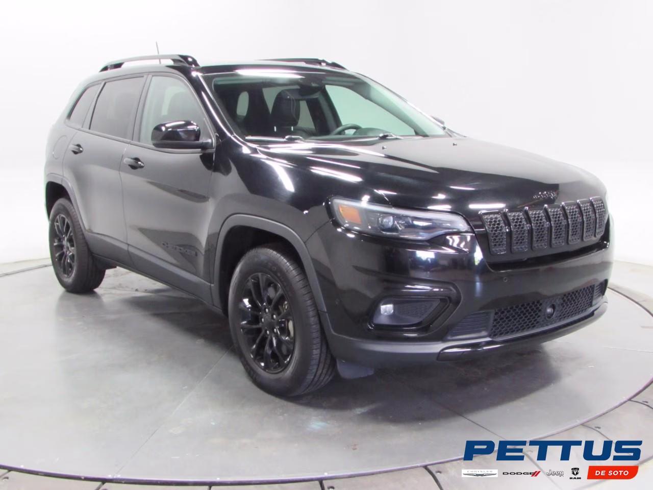 2023 Diamond Black Crystal Pearlcoat Jeep Cherokee 4WD Altitude Lux 4X4 SUV