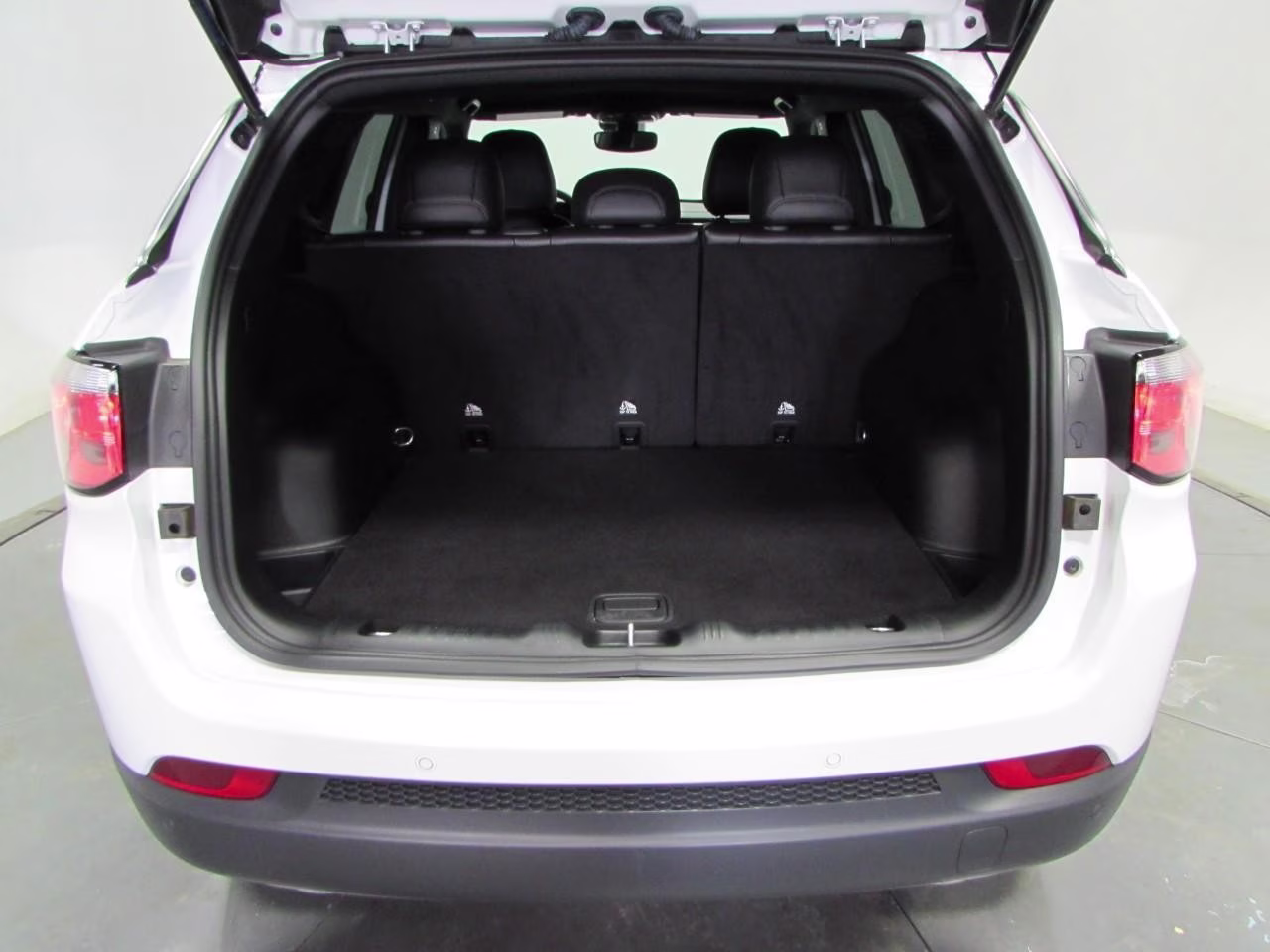 2023 Bright White Clearcoat Jeep Compass Limited 4X4 SUV