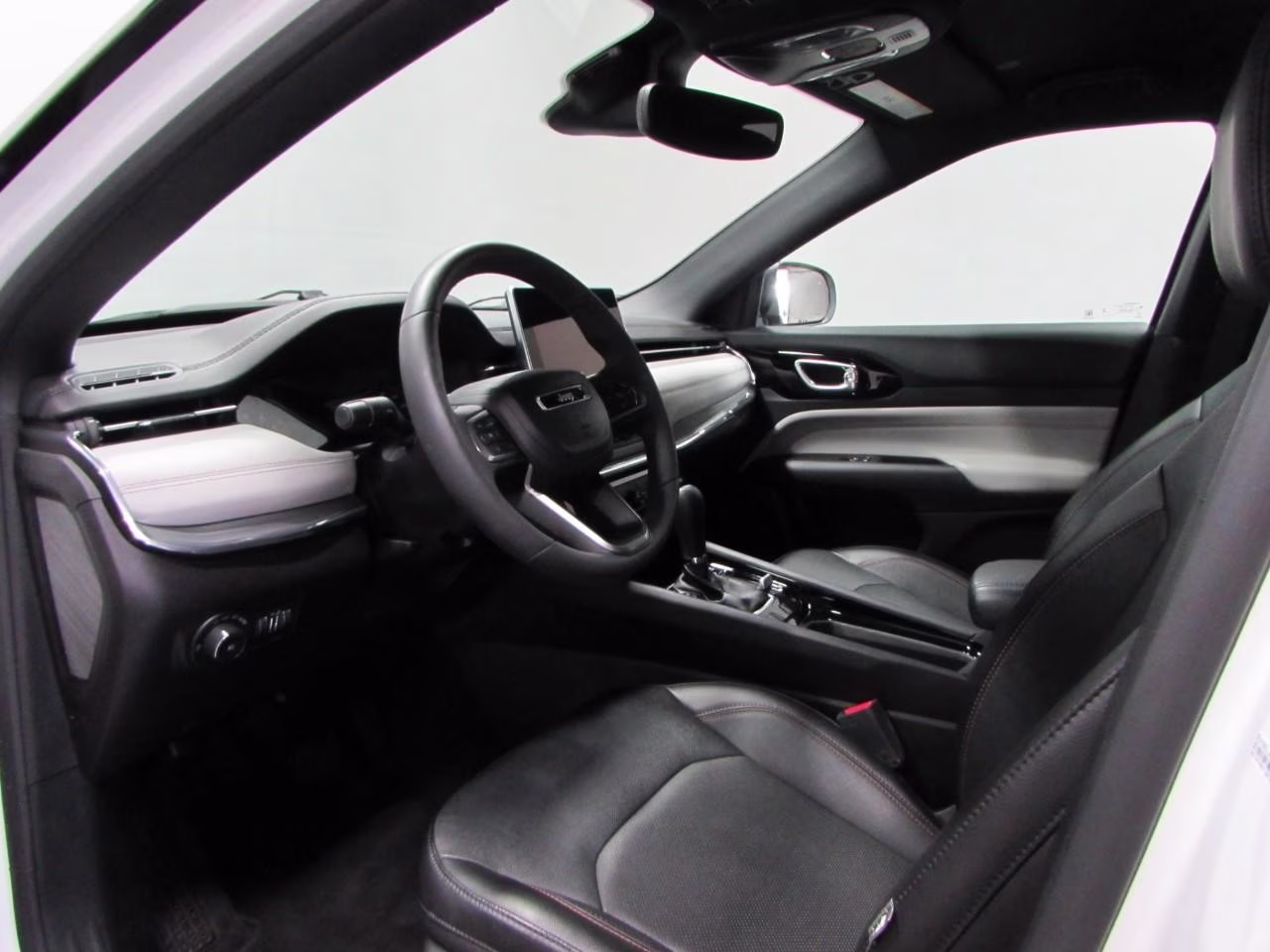 2023 Bright White Clearcoat Jeep Compass Limited 4X4 SUV