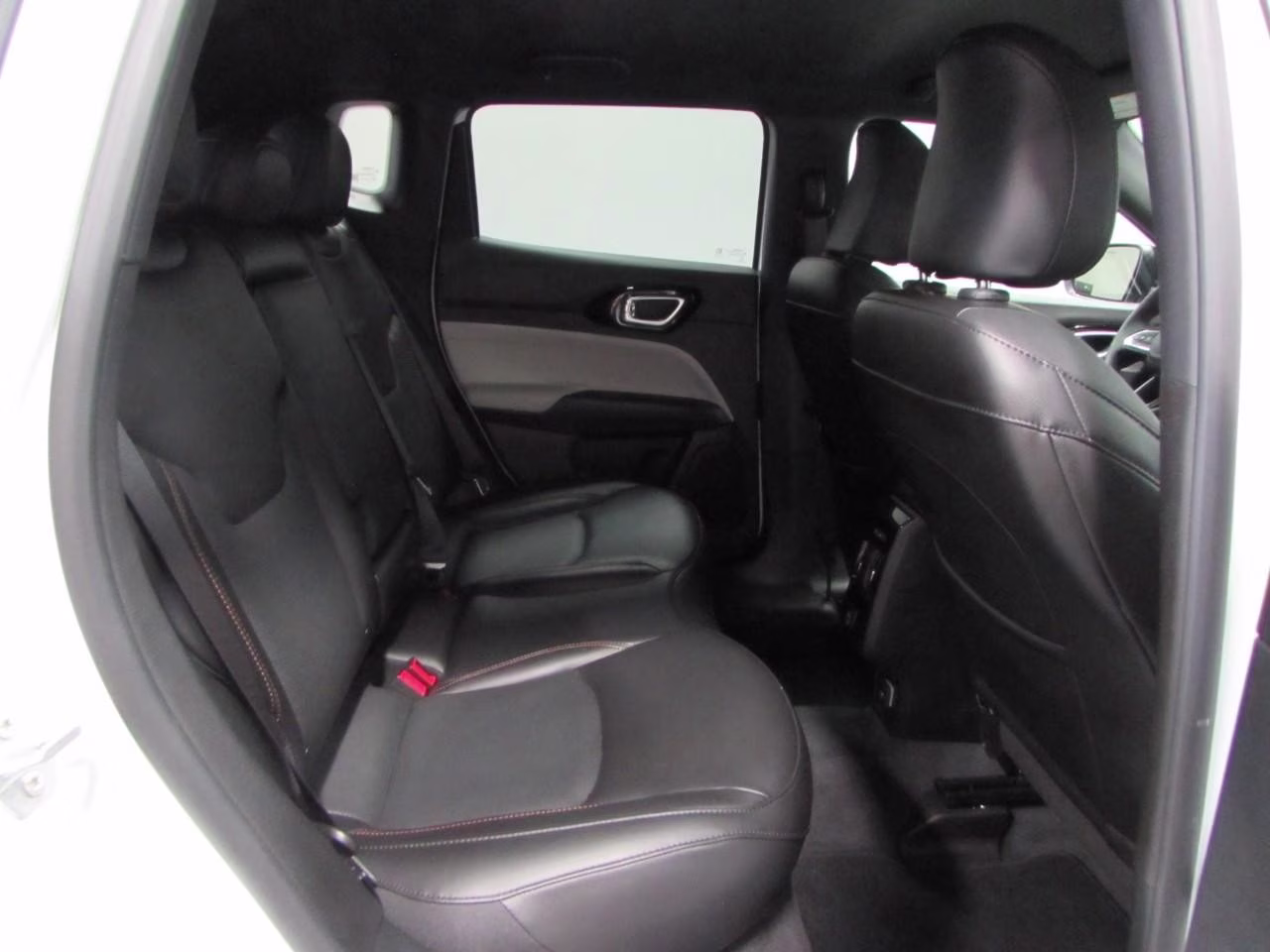 2023 Bright White Clearcoat Jeep Compass Limited 4X4 SUV