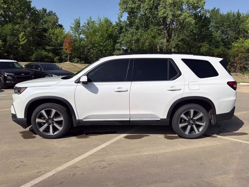 2024 Platinum White Pearl Honda Pilot Touring AWD SUV