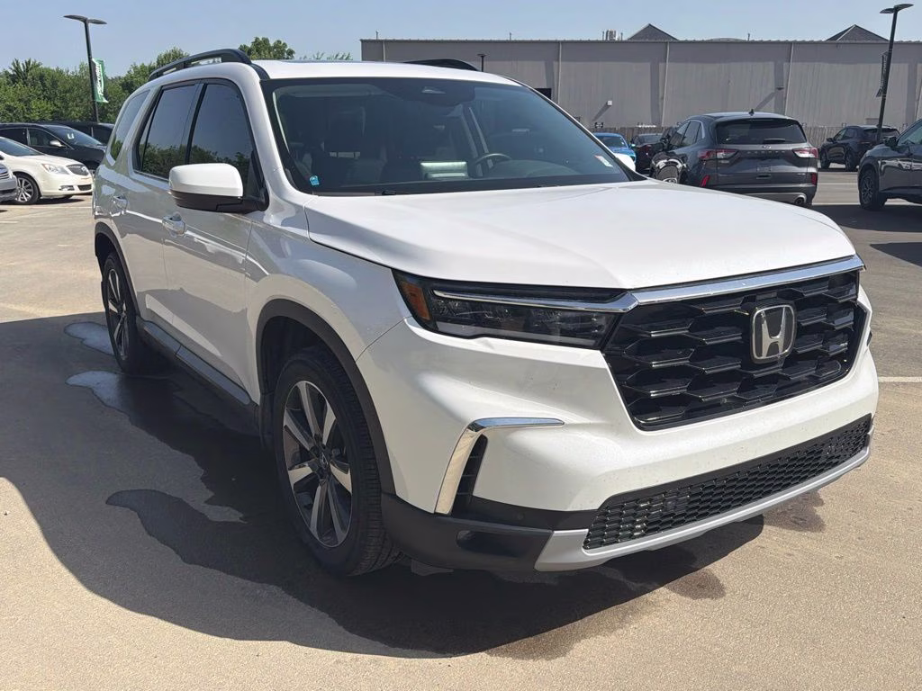 2024 Platinum White Pearl Honda Pilot Touring AWD SUV