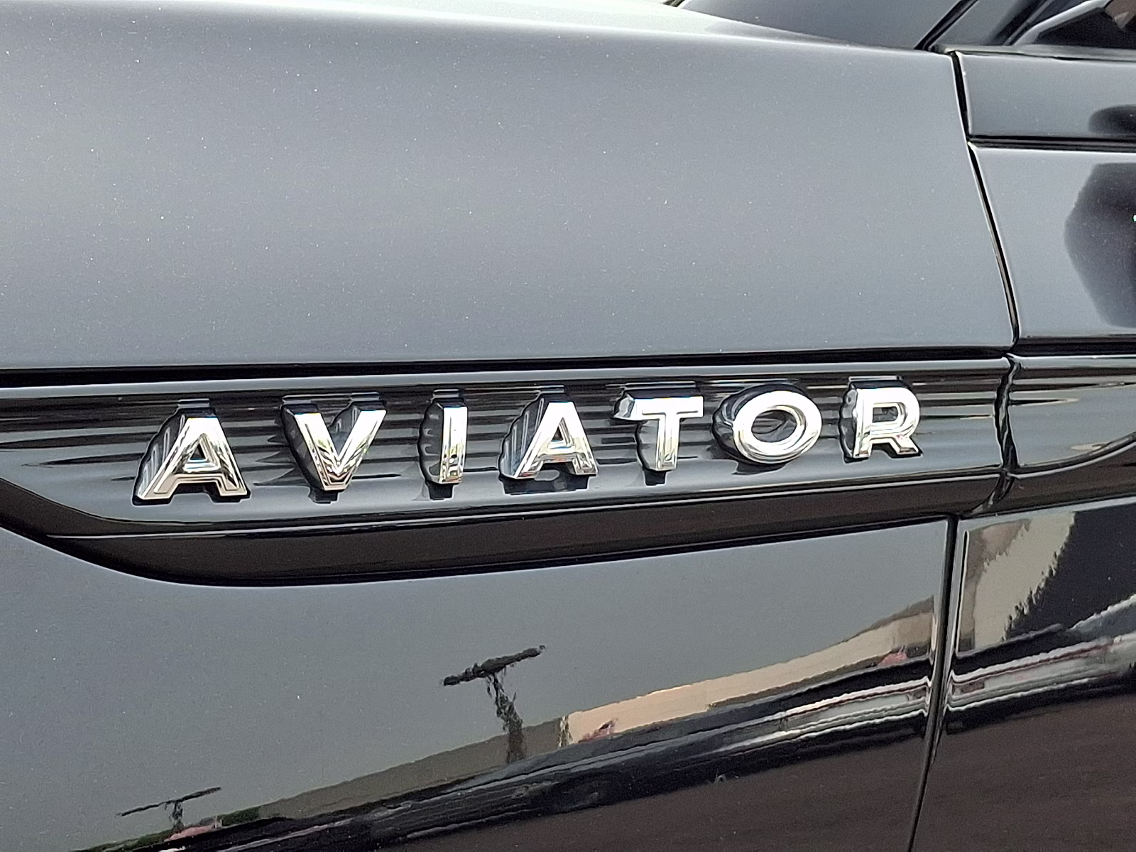 2025 Infinite Black Metallic Clearcoat - UM Lincoln Aviator Reserve AWD
