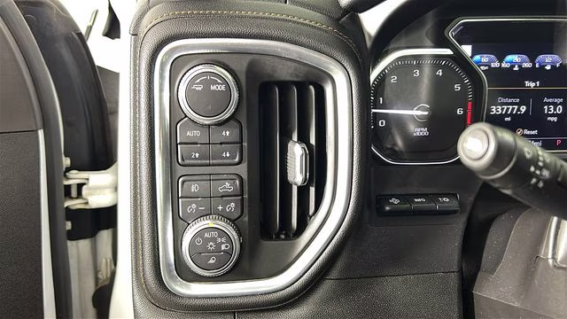2021 Summit White GMC Sierra 2500HD AT4 4X4 Truck