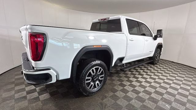 2021 Summit White GMC Sierra 2500HD AT4 4X4 Truck
