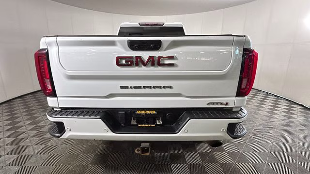 2021 Summit White GMC Sierra 2500HD AT4 4X4 Truck