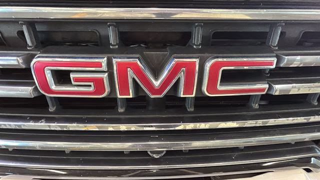 2021 Summit White GMC Sierra 2500HD AT4 4X4 Truck