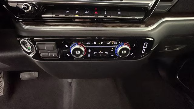2026 GMC Sierra 1500 SLE - Photo 22