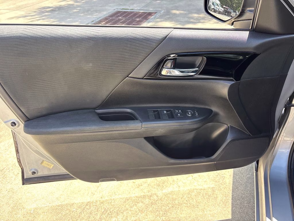 2016 Lunar Silver Metallic Honda Accord LX FWD Sedan