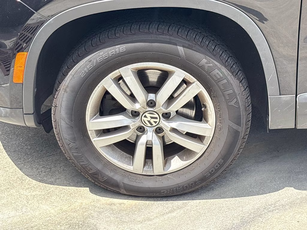 2017 Deep Black Volkswagen Tiguan 2.0T S FWD SUV
